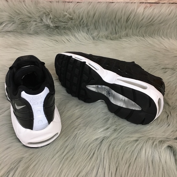Nike Women’s Air Max 95 Special Edition Premium - Picture 8 of 8
